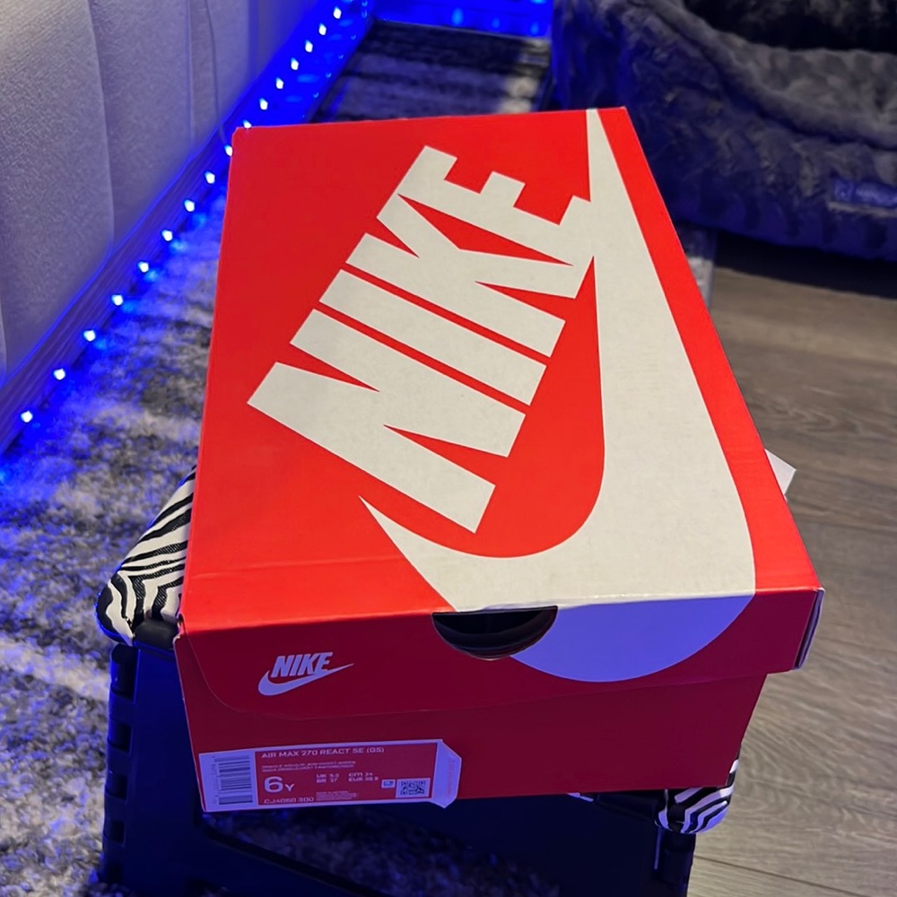 Air max 270 react SE